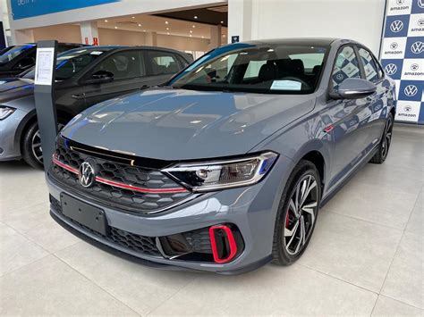 Jetta Cinza 2024