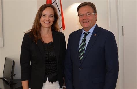 LH Platter trifft Bildungsministerin Hammerschmid - UnserTirol24