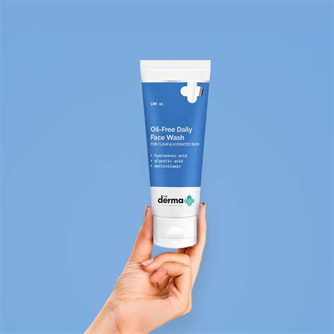 The Derma Co Oil-Free Daily Face Wash with Hyaluronic & Glycolic India ...