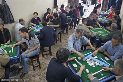 很多农村人每天打牌喝酒钓鱼 不工作钱都是从哪里来的 - 社会民生 - 生活热点