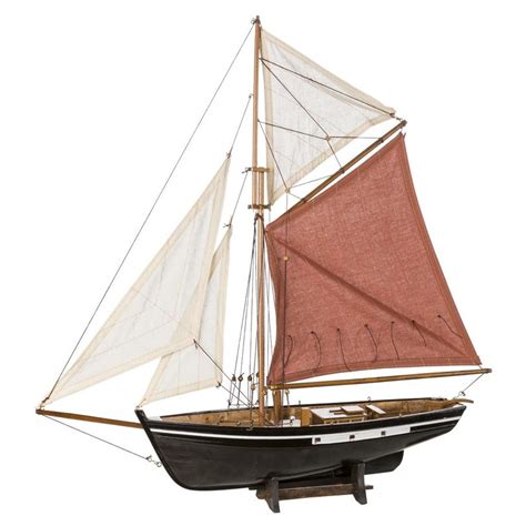 ATUNERO «THONIER»— Largo: 59 -Alto: 61 cm – Naval Chicolino