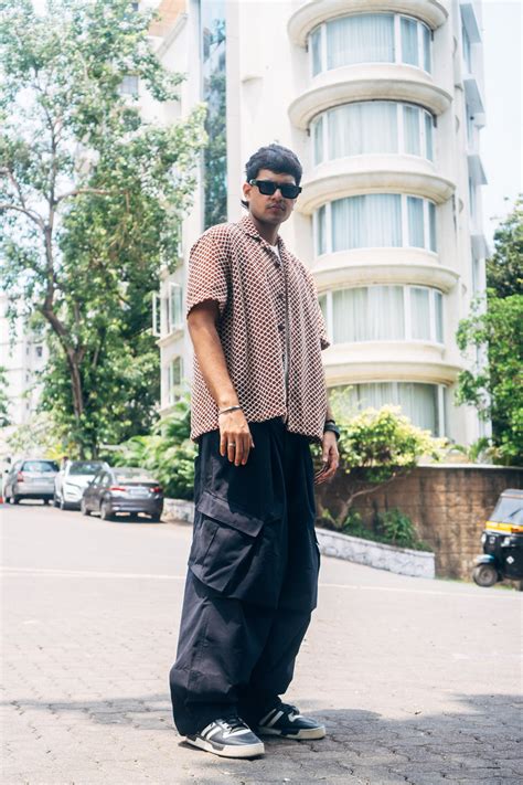 Balloon Cargo Pants 'Black Canvas' – Our Own Pace
