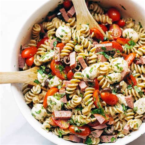 Best Easy Italian Pasta Salad Recipe - Pinch of Yum