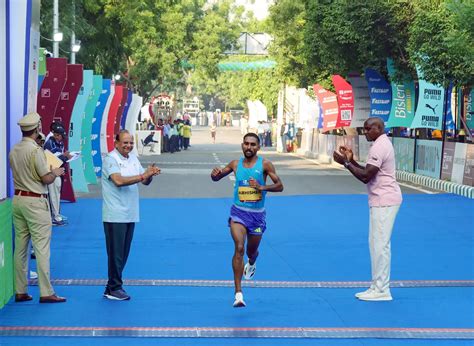 Abhishek Pal powers to third Vedanta Delhi Half Marathon title in elite ...