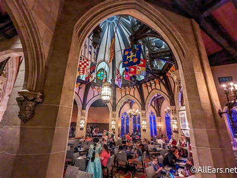 Disney World Cast Members Are Literally Begging You To Stop Breaking ...