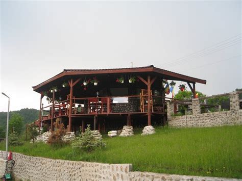 CAMPING, PICNIC MERISOR BANITA HUNEDOARA - Campground Reviews, Photos ...