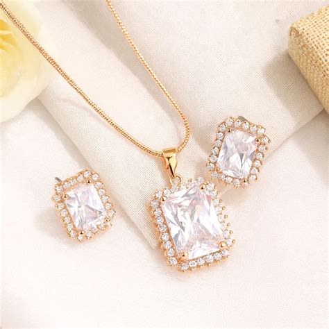 Buy Estele Rose Gold Plated CZ Square Designer Pendant Set for Women Online