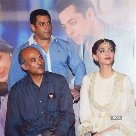 Salman Khan with Sooraj Barjatya and Sonam Kapoor during the trailer ...