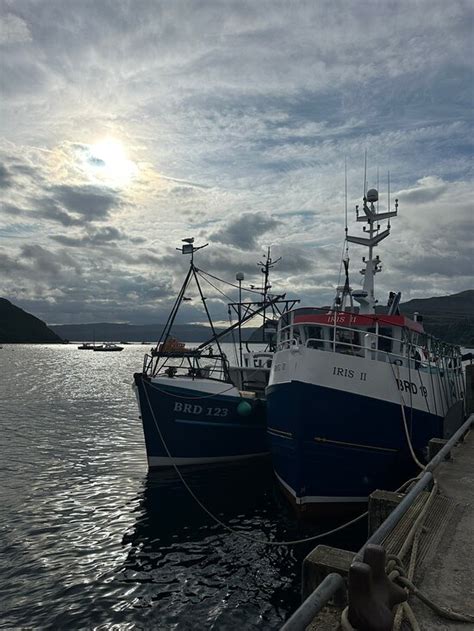 THE PINK HOUSE PORTREE (Isle of Skye) - B&B Reviews, Photos, Rate ...