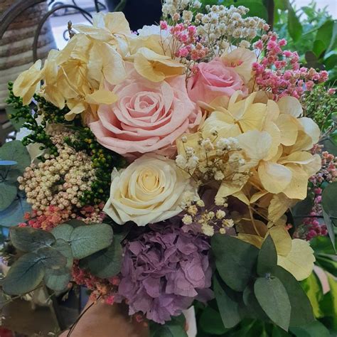 Bouquet de flores preservadas - Floristería Zinnia