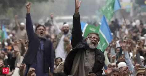 Anger mounts in Bangladesh as Pakistan denies war crimes - The Economic ...