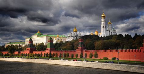 Kremlin Responds to Trump’s Weapon Pledge: “Still Needs Clarifying”