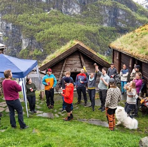 Årsfest og 17 mai feiring med Årdal Klatreklubb, Avdalen Gard, Stryn ...