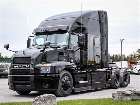 2022 Mack Anthem