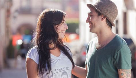 9 Things To Keep in Mind When You Bumped Into Your Ex - lifeberrys.com