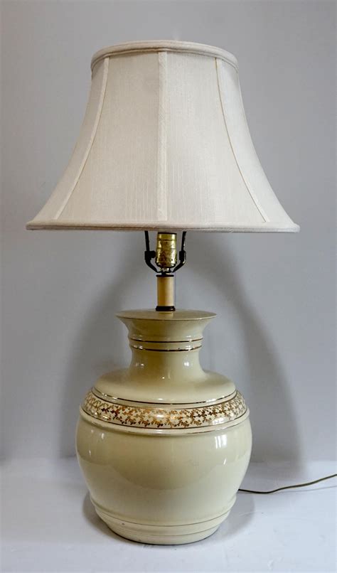 Gilt Porcelain Vintage Yellow Round Table Lamp For Sale at 1stDibs