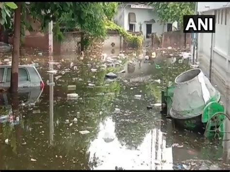 Patna: As water recedes, 75 teams deployed to tackle epidemic threat