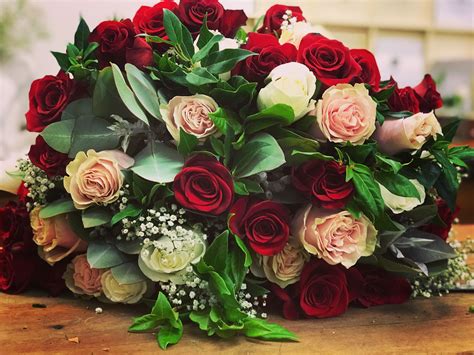 Bunch Of Flowers Bouquet at Vikki Kearney blog