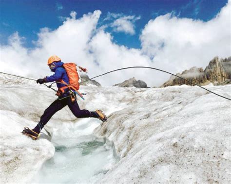 陈兰英：登顶海拔7509米的慕士塔格峰 被授予“国家一级运动员”-义乌,海拔-义乌新闻