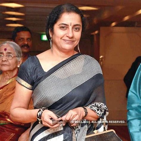 Suhasini Mani Ratnam arrives for Sripriya and Rajkumar's get-together ...