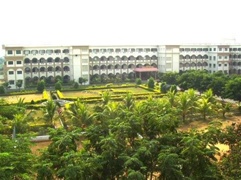 RVR and JC College of Engineering - RVRJCCE, Guntur: Latest Fees ...