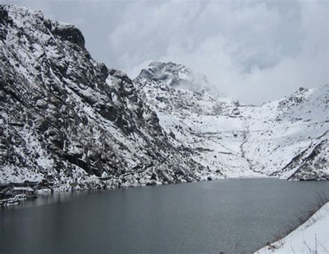 5 Most Beautiful Lakes of Sikkim - lifeberrys.com