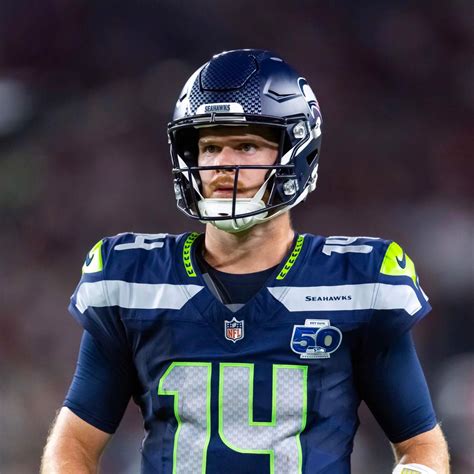 Sam Darnold’s Oblique Injury: What It Means and Why It Matters | Pain Free Health Clinic