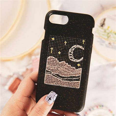 31 Amazing and Creative Ways to Create a Custom and Cool Phone Case