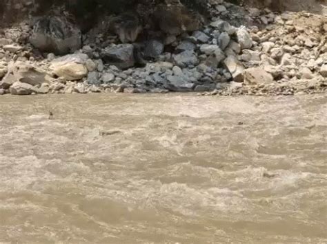 5 tourists swept away in Himachal river tragedy