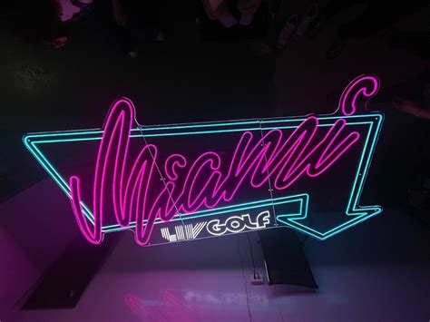 Custom Neon Signs 的图像结果