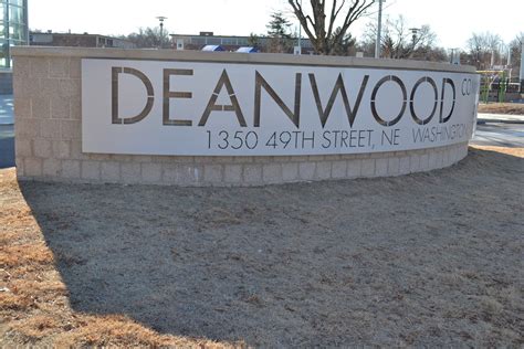 Aquatic Center: Deanwood Aquatic Center