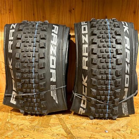 【新品】Schwalbe Rock Razor 27.5×2.6 2本セット 自転車