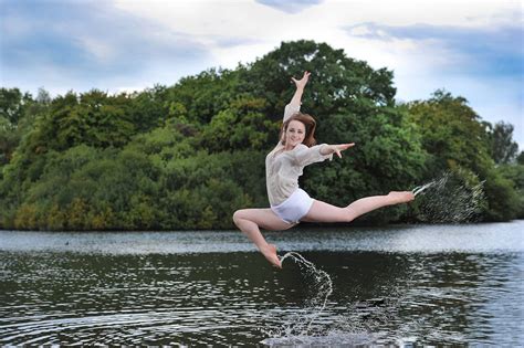 Acrobat Orissa Kelly | Kelly, Acrobatics