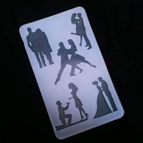 Couple Garnishing Sheet – Bakeworld Retails Pvt Ltd