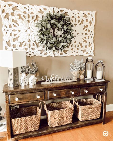 30+ Large Wall Decorating Ideas