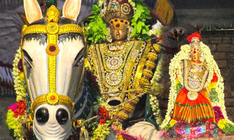 Day 8 Thiruvaiyaru Chithirai Festival 2016 (Kuthirai Vahanam ...