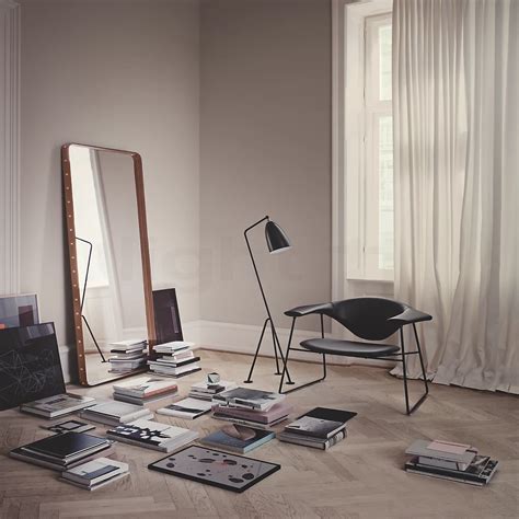 Gubi Grasshopper Floor lamps at light11.eu
