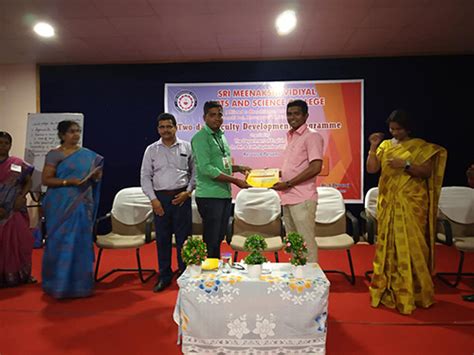 Sri Meenakshi Vidiyal College