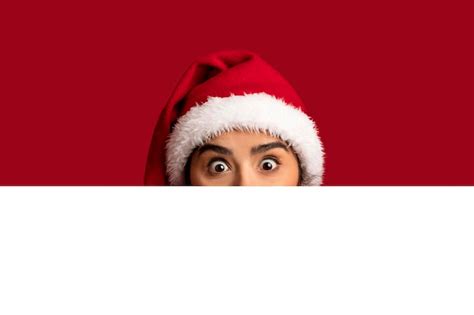 Grinch peeking out Images - Free Download on Freepik