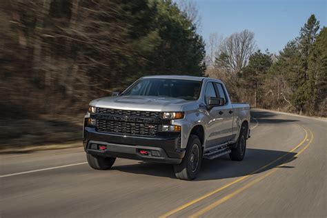 Chevrolet unveils Silverado 1500 trucks and engine options