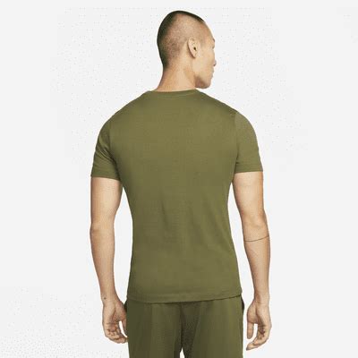 Nike Dri-FIT Men's Graphic Training T-Shirt. Nike IN