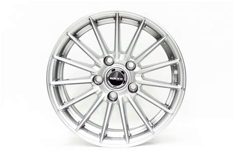 Onyx 03 15 inch 5 Hole Multispoke Hyper Silver – Bombay Tyres