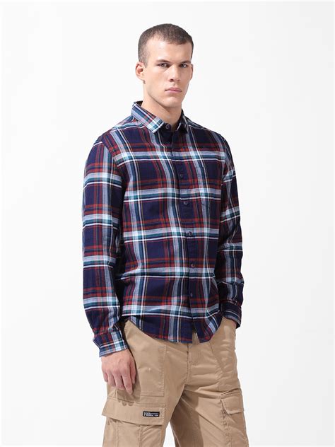 Men's Navy Blue Slim Fit Checked Casual Shirt – TIGC