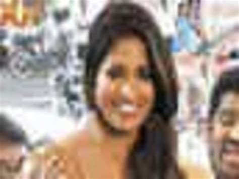 Ajith made me feel comfortable on sets: Parvathy