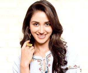 Nikita Dutta gets injured on sets of ’Haasil’, left with swollen eye