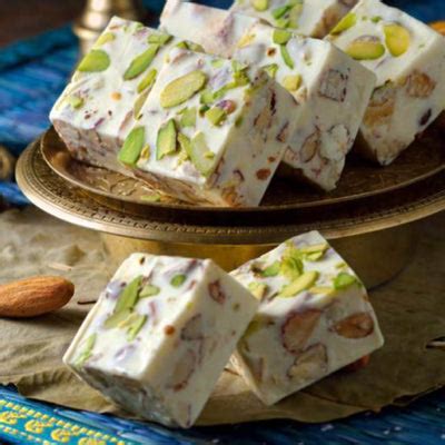 Khavda The Mithaas – Sweets, Namkeen & Bakery Online