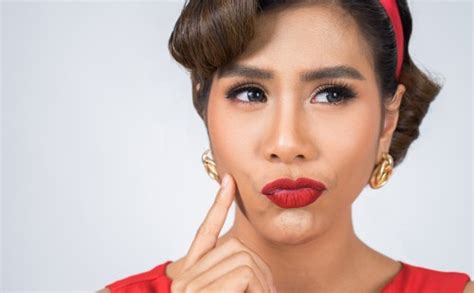 Top Bridal Makeup Artists & Beauty Salons in Delhi - Book Now!