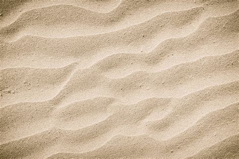 沙漠里的沙子能利用起来吗？为什么？_腾讯新闻