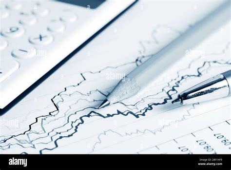 Stock Market Graphs and Charts 的图像结果