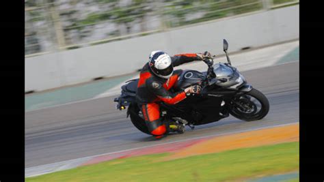 2019 Suzuki Gixxer SF 250 first ride review - Overdrive